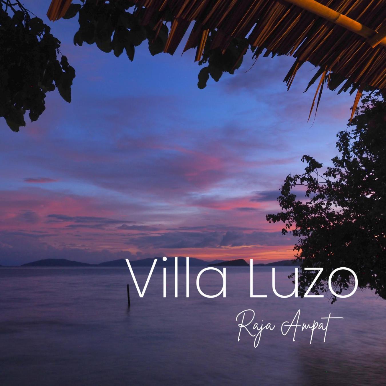 Villa Luzo & Tours Saonek Esterno foto